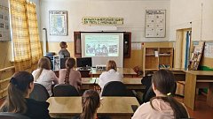 Урок памяти «Сила слабых: женщины на войне» прошел для школьников с. Благовещенки