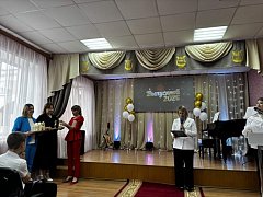 «Калейдоскоп талантов»: в Детской школе искусств состоялся выпускной вечер