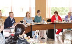 Панков поздравил социальных работников с профессиональным праздником