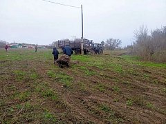 Жители Воронино дружно вышли на субботник