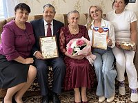 Изумрудную свадьбу отметили жители Самойловки