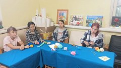 Уникальную коллекцию птичек из ниток создали юные святославцы