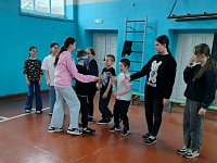 Ребята с удовольствием играли в игры народов России 