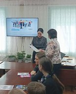 В клубе молодого избирателя прошла встреча со школьниками