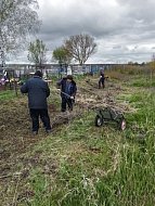 В с. Воронино прошел субботник на кладбище