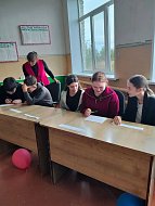 Школьники из Благовещенки водили хоровод дружбы