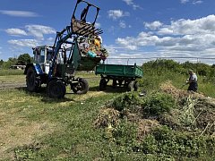 С сельских кладбищ вывезен мусор
