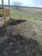 В Низовке продолжают благоустраивать территорию вблизи сельского кладбища