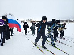 В Самойловке прошли лыжные гонки среди школьников