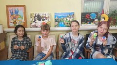 Уникальную коллекцию птичек из ниток создали юные святославцы