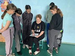 Юные жители Полтавки играли в игры народов России