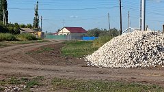 В Полтавке проводят ремонт внутрипоселковых дорог