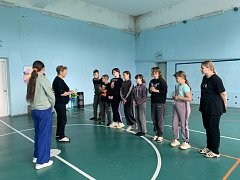 Юные жители Полтавки играли в игры народов России