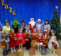 Чудеса случаются у новогодней ёлочки