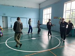 Юные жители Полтавки играли в игры народов России