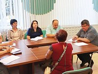 Глава Самойловского района провел прием участников СВО и членов их семей