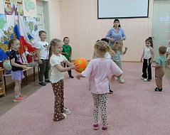 «Вместе весело играть!»: для дошкольников прошла игровая программа