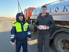 В Самойловском районе госавтоинспекторы провели профилактическую акцию «Безопасные каникулы!»