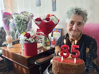 К педагогу – с поздравлениями!