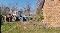 В Святославке продолжается месячник по благоустройству