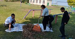 Субботник в Полоцкой школе прошёл дружно