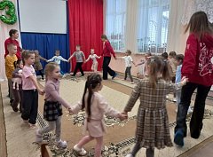 «Первые» побывали в гостях у дошкольников из «Ромашки»